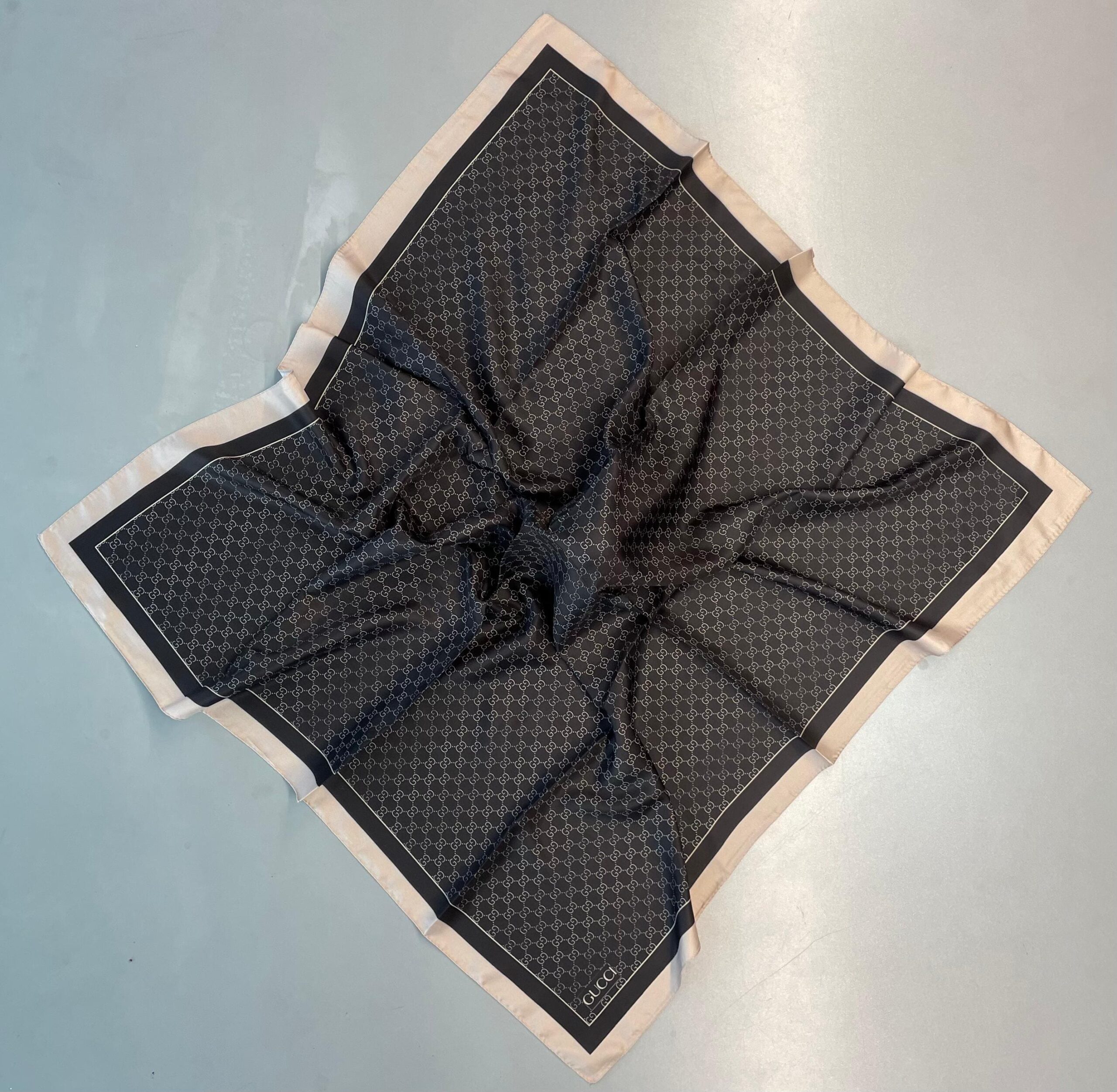 Gucci Desen Vual İpek Eşarp-6204527-Beyaz