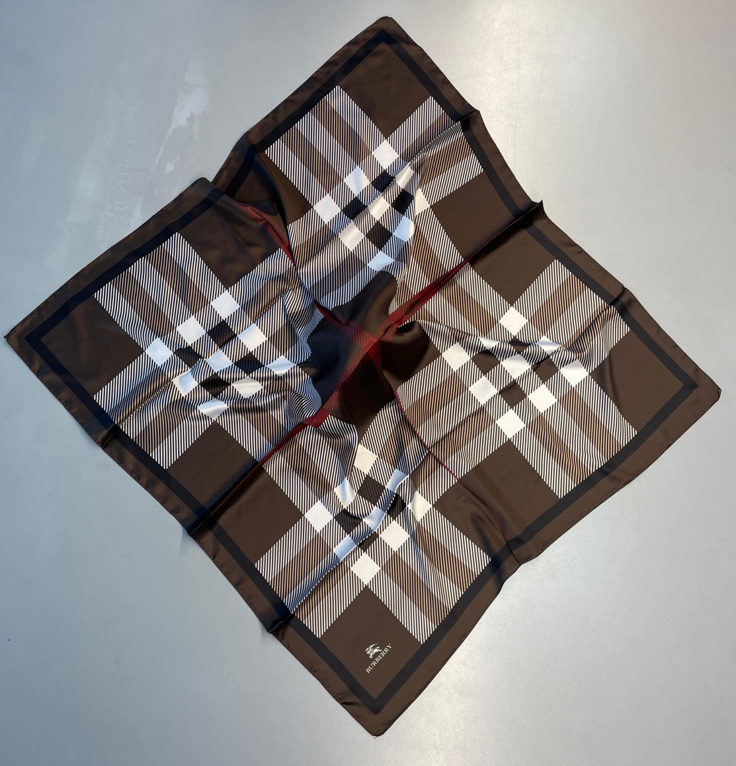 Burberry Kare Desen Vual İpek Eşarp-8682626-Acıkahve