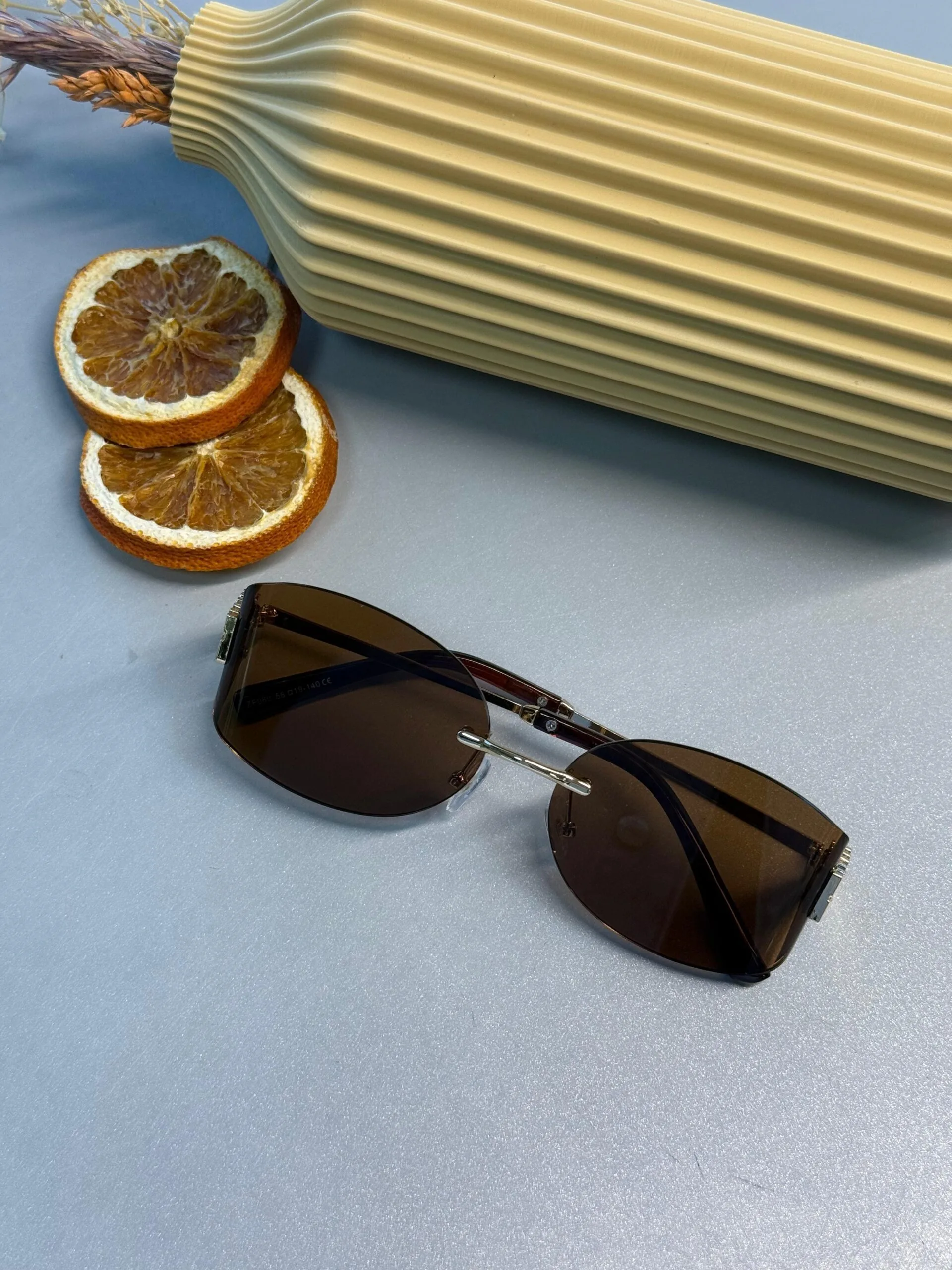 Mıu Mıu Özel Tasarım Köşeli Güneş Gözlüğü -Kahve