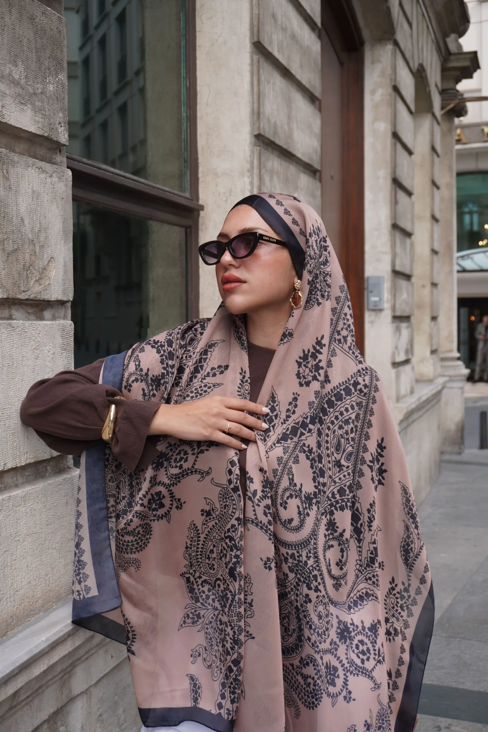 Havai Şal Serisi- 469-001- V-19 - Gold Siyah